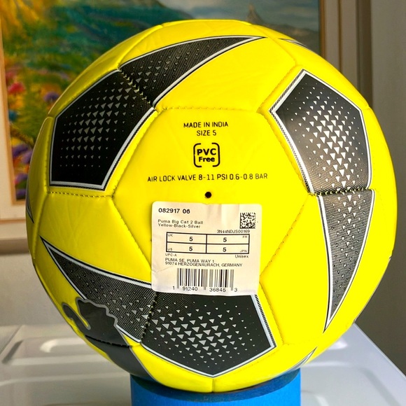 Puma soccer ball size 5 - Picture 3 of 6